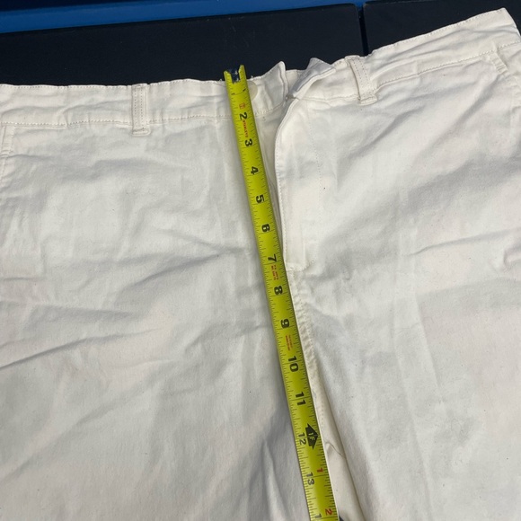 Saks Fifth Avenue Cream Shorts - Picture 6 of 8